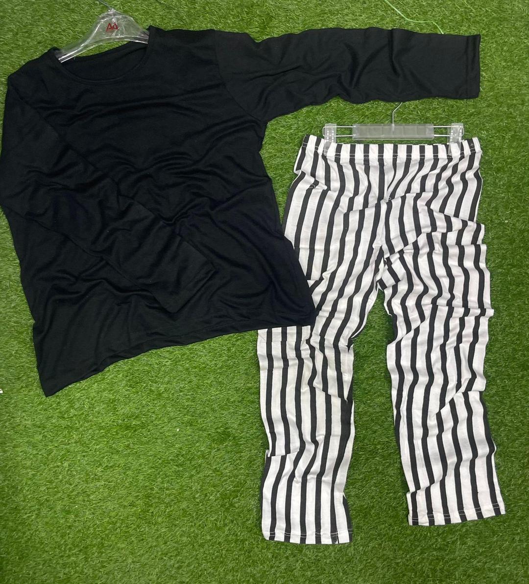 2 Pcs Women's Stitched Plain Night Suit