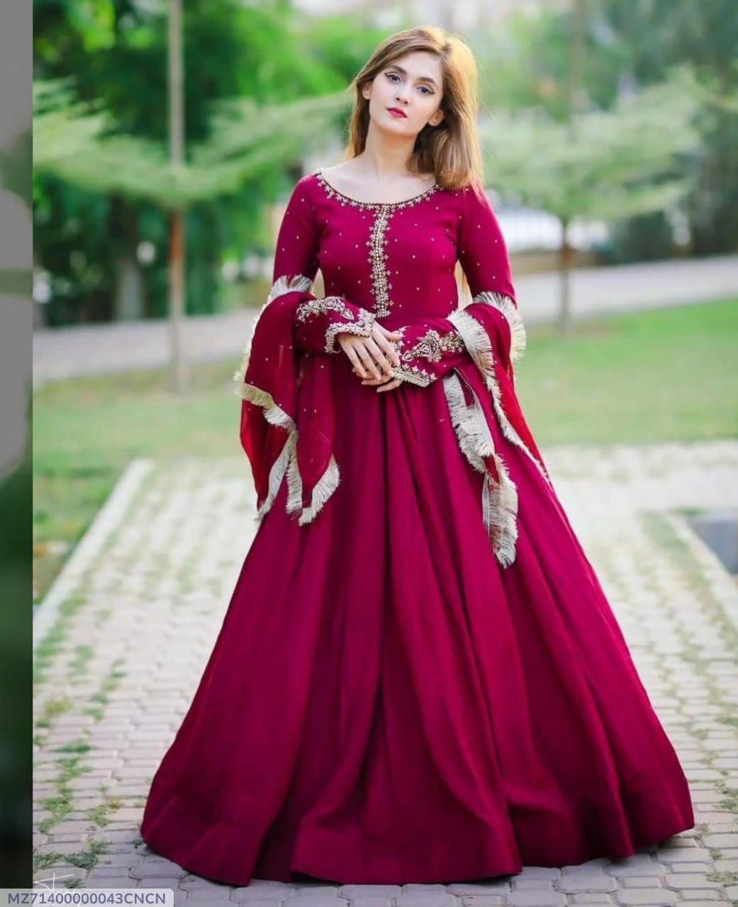 3 Pcs Women's Stitched Embroidered Maxi Suie